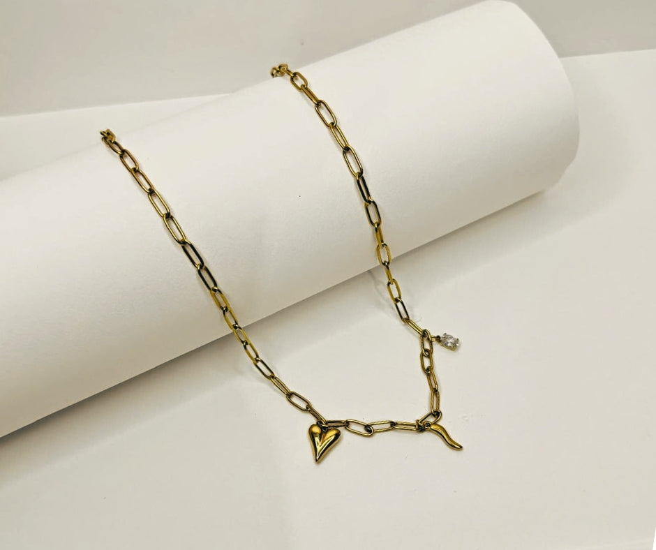 Collar con eslabones y dijes