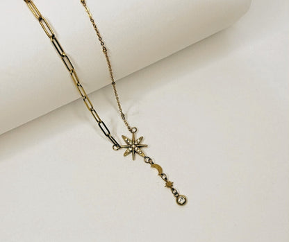 Collar con colgante estrella y luna