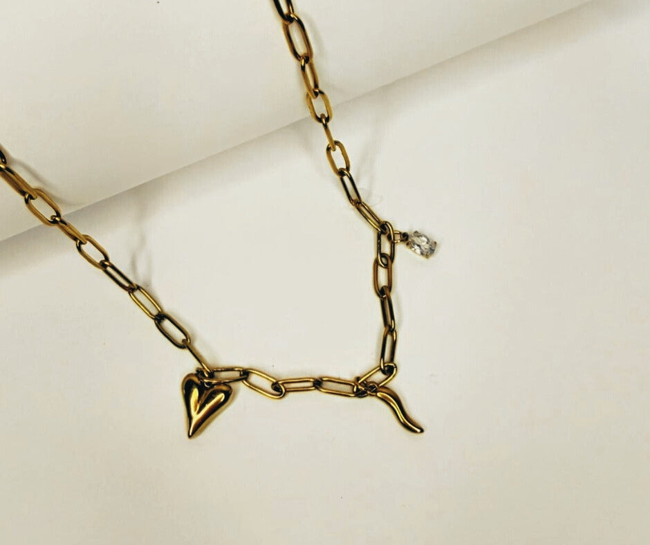 Collar con eslabones y dijes
