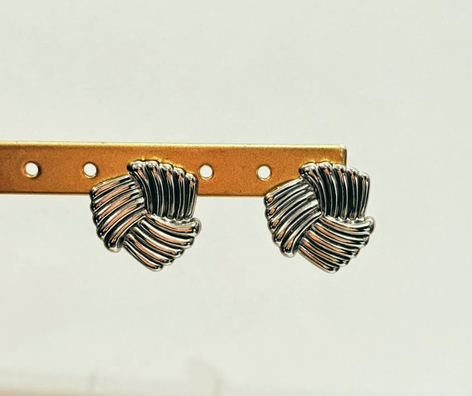 Aretes Cruzados